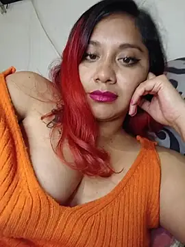 olivia stylinnson online show from June 25, 7:35 am