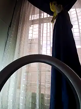 Thaliacooper  online show from September 16, 6:16 pm