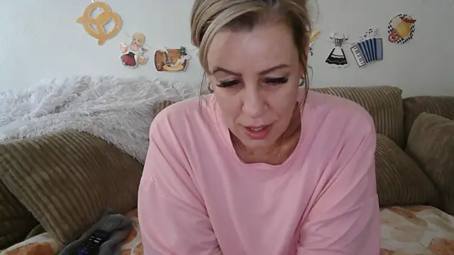 VegasDani online show from September 25, 5:01 pm