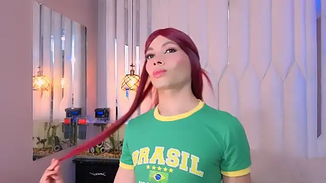 Megan Do Santos online show from June 25, 8:10 pm