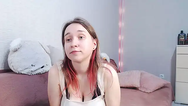 lovely hayley online show from June 21, 10:25 pm