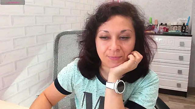 TeasyLana online show from May 7, 4:28 am