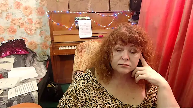 RoseRed69 online show from November 18, 4:46 am