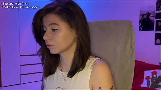 xoxoavi online show from April 22, 2:14 pm