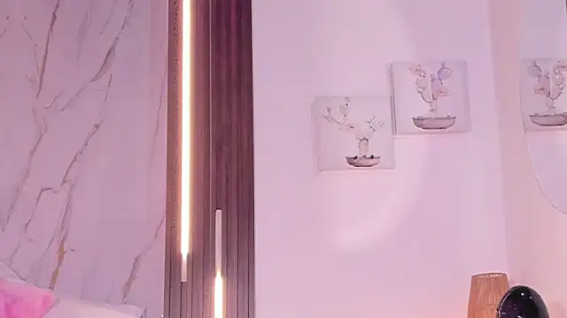 mia six66 online show from July 28, 3:21 pm