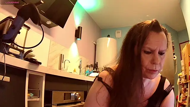 Endrocleia online show from April 29, 9:42 pm