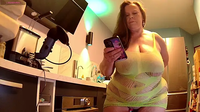 Endrocleia online show from April 30, 9:41 pm