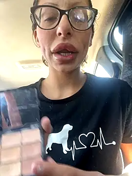 myloveforyouu online show from October 19, 4:31 pm