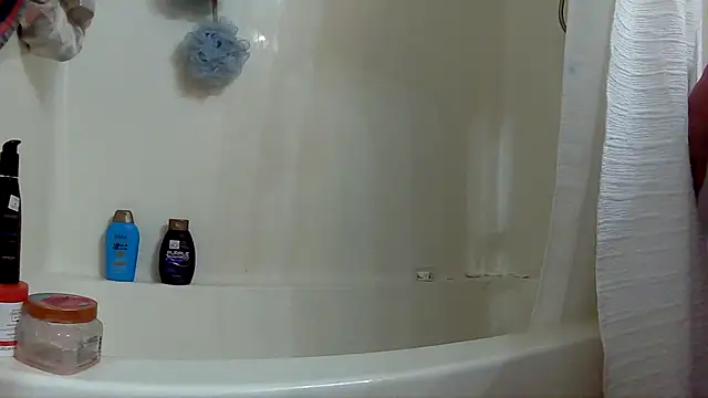 Snapshot of dickparty69@xh chatting on September 18, 6:39 pm dickparty69xh online show from September 18, 6:39 pm