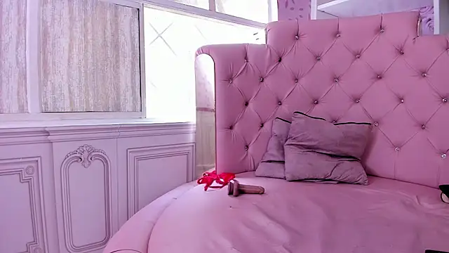 Bonnie  milf online show from September 12, 2:02 pm