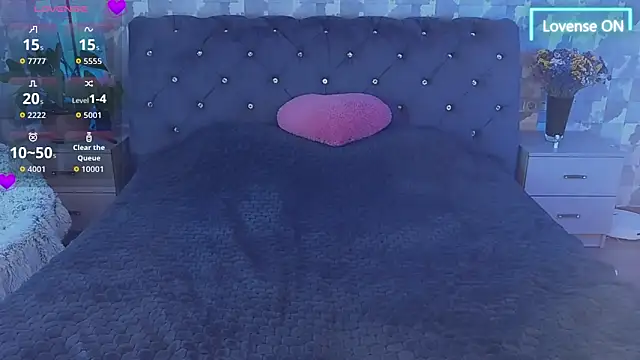 Snapshot of SuzannaWild chatting on September 24, 7:51 am SuzannaWild online show from September 24, 7:51 am