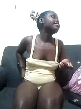 Sweetcecie01 online show from July 12, 10:32 pm