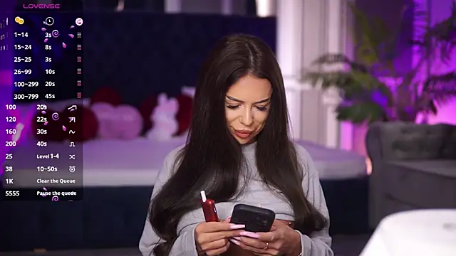 MissKiarra online show from September 25, 6:45 am