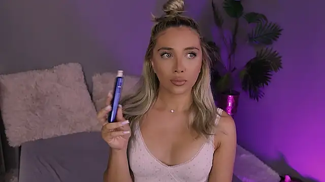 Jessielle online show from June 30, 3:11 pm