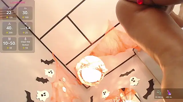 Thayssa ross online show from October 24, 8:05 pm