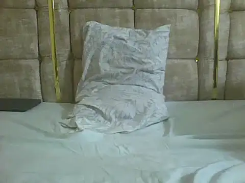 Snapshot of Sweet-beanca chatting on October 8, 8:57 pm Sweet-beanca online show from October 8, 8:57 pm