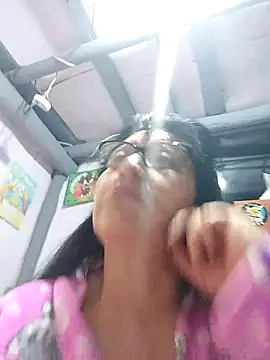 clarita 01 online show from July 4, 11:39 am