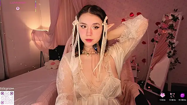 lilly Cherry  online show from June 18, 11:48 am