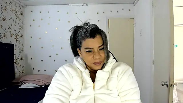 vikyadams online show from June 13, 1:41 pm