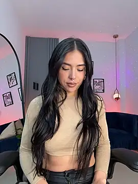 Luna  Ponce online show from March 7, 2:57 pm