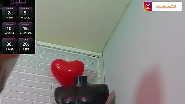 elizatexx online show from May 4, 7:06 pm