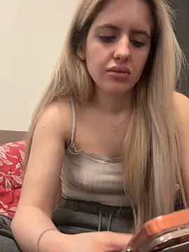 Holly-Glamour online show from March 15, 7:21 am