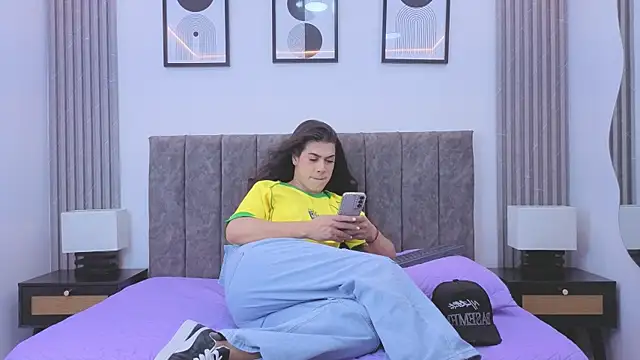 Luciana Ortiz1 online show from June 24, 7:35 pm