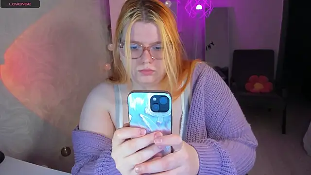 Melissa Purr online show from April 27, 7:33 pm