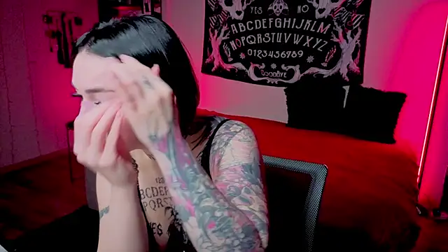 Magic Allie online show from June 4, 8:13 pm