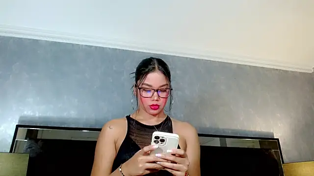 JasmineMore online show from January 31, 9:24 pm