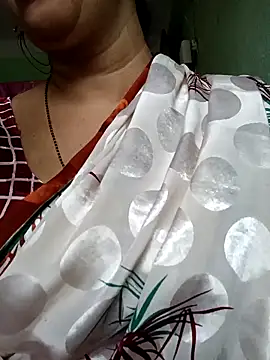 Snapshot of Rosy-B chatting on October 5, 9:47 am Rosy-B online show from October 5, 9:47 am