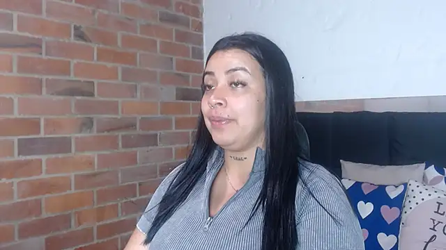 salome  hills1 online show from June 25, 7:48 pm
