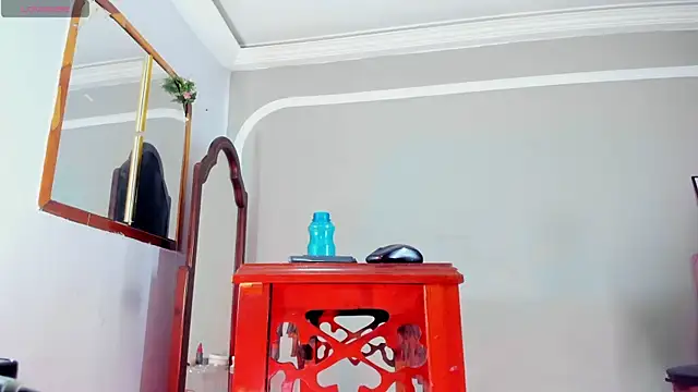 Jimena Grey online show from October 11, 7:35 am