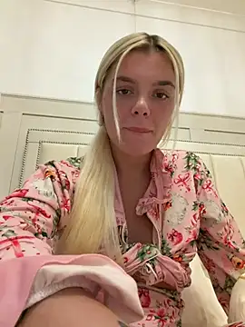 IrishPrincessBarbieX online show from June 11, 9:55 pm
