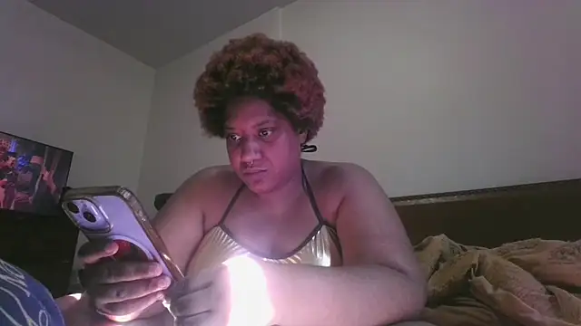 LunaWolfie143 online show from May 4, 8:56 pm