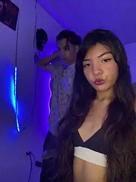 RoomExotic11 online show from August 3, 9:53 pm