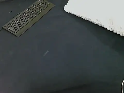 lella-0 online show from February 1, 9:02 pm