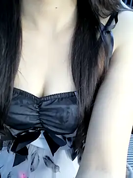 Snapshot of _Linez_ chatting on September 24, 7:35 pm  Linez  online show from September 24, 7:35 pm