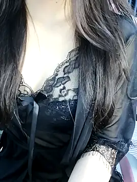 Snapshot of _Linez_ chatting on October 11, 6:43 pm  Linez  online show from October 11, 6:43 pm