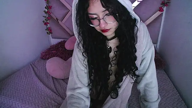 CherieCurl online show from April 16, 2:34 am