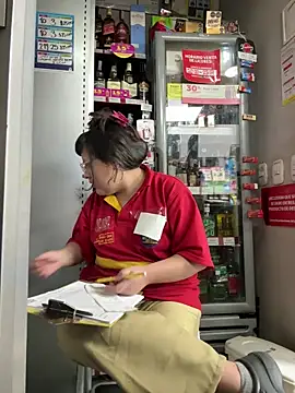 sara  lynn online show from March 6, 8:31 am