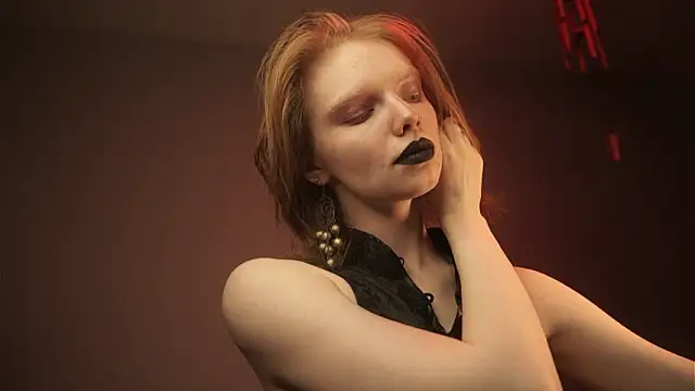 ginger hugs online show from February 10, 10:13 pm