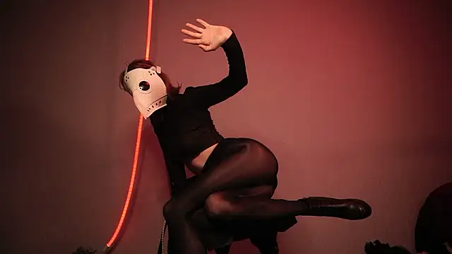 ginger hugs online show from February 24, 10:19 pm