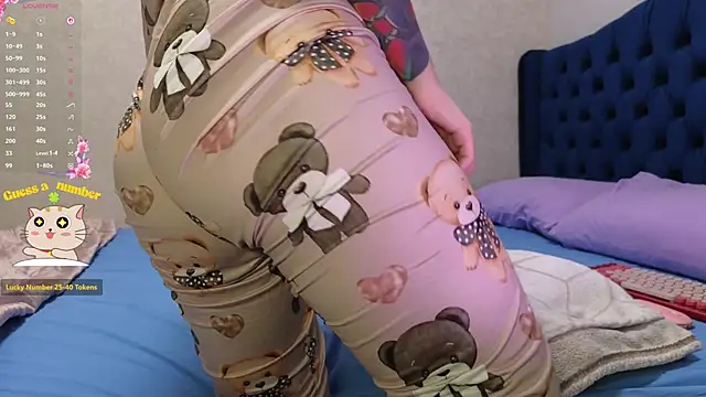 kimmie meow online show from October 25, 6:04 pm