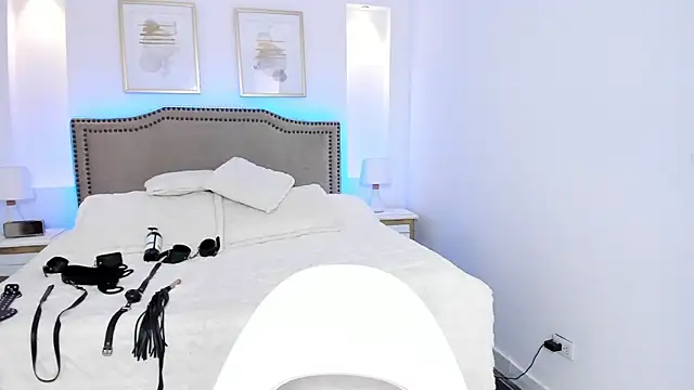 RACHEL EV online show from February 28, 9:20 am