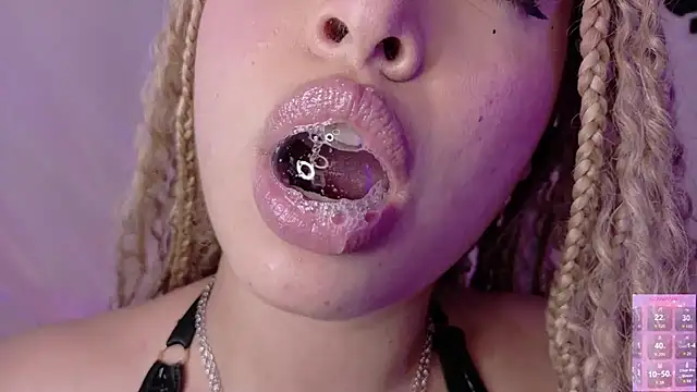 Haelycute online show from July 10, 3:01 pm