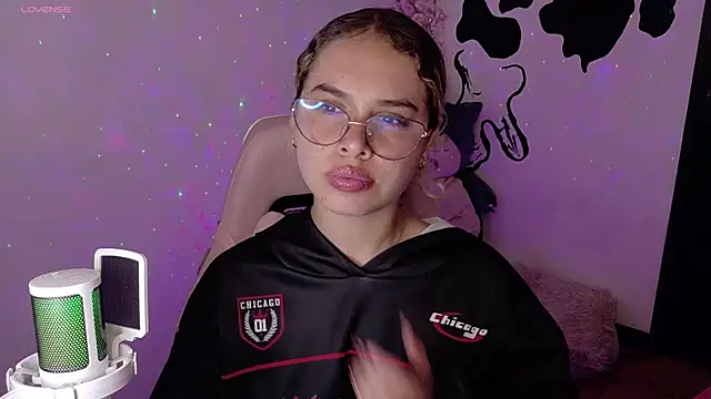 Haelycute online show from July 30, 4:13 am
