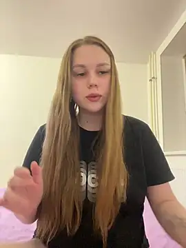 Marylallka5 online show from August 8, 11:13 pm