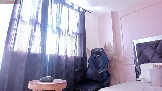 Snapshot of Lissy__Addams chatting on September 29, 8:36 pm Lissy Addams online show from September 29, 8:36 pm