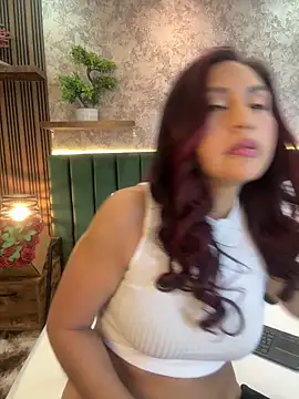MonicaMoret online show from June 18, 12:32 pm
